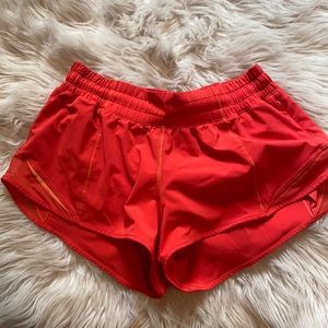 LULU LEMON size 6 4 inseam shorts